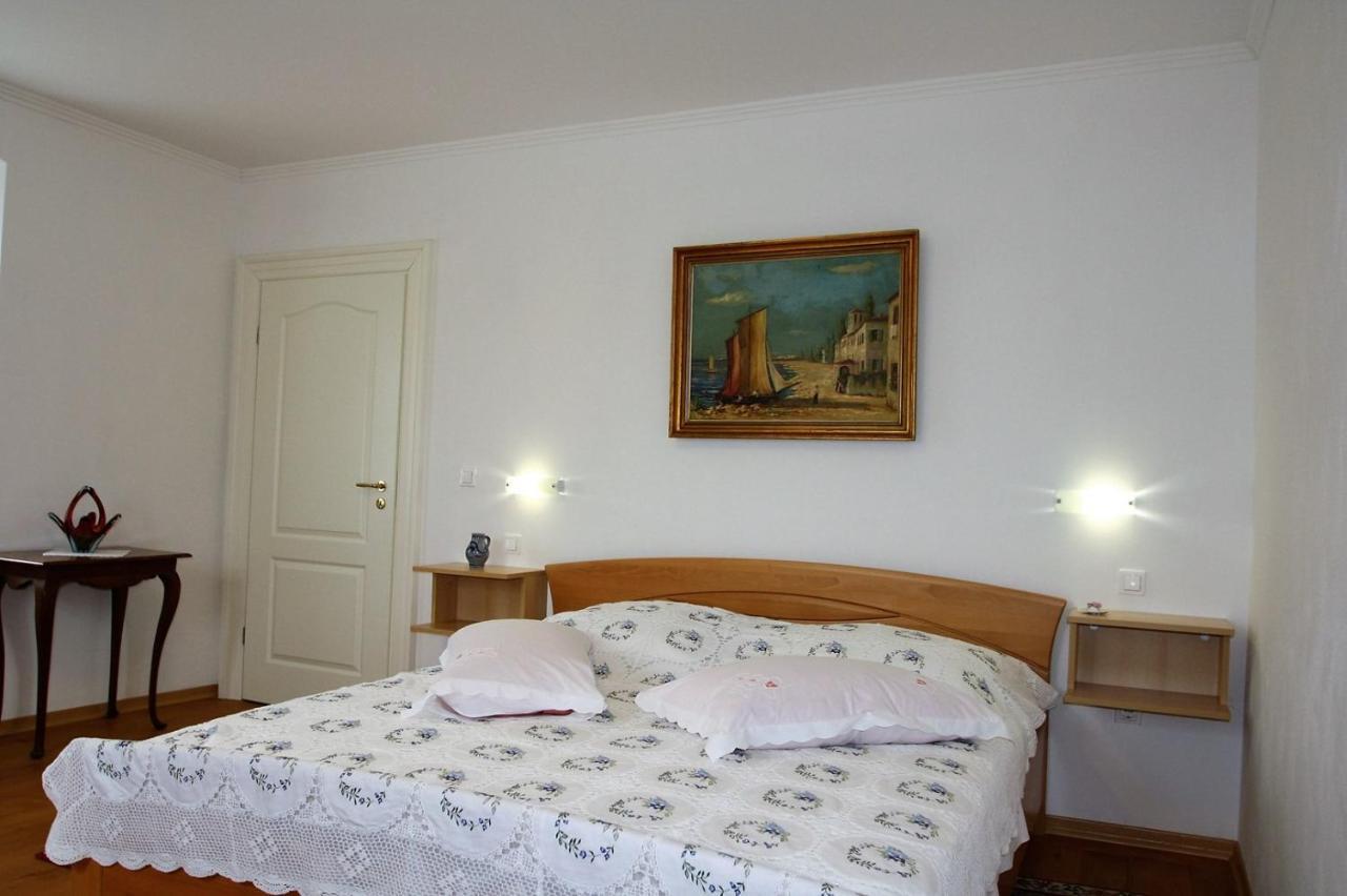 Apartment Marija Kaštelir Exterior foto